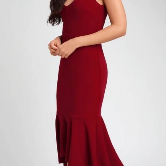 Red Dress - Picture 3 of 7